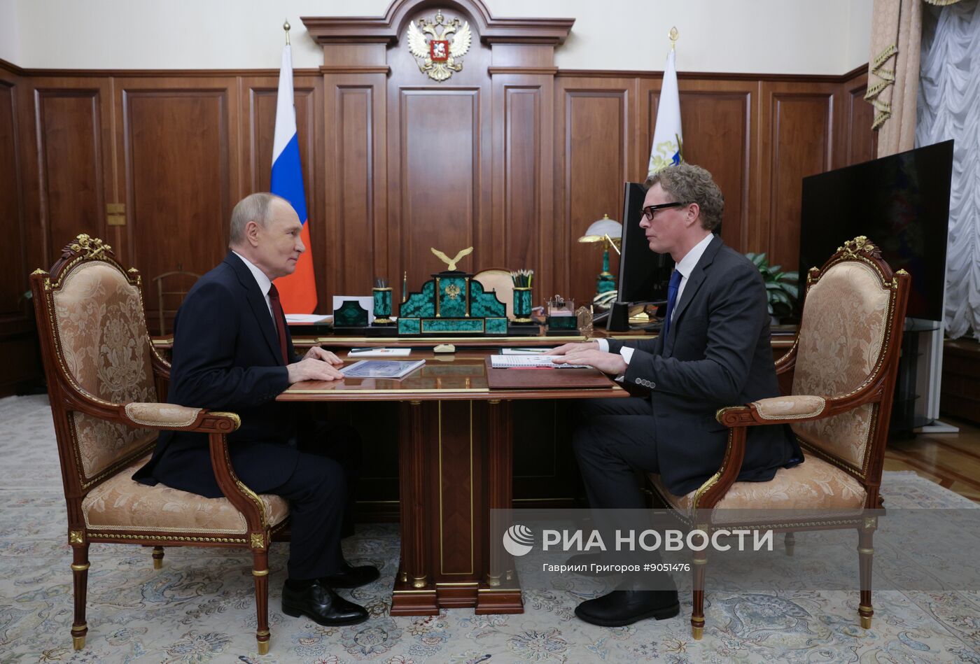 Президент Владимир Путин встретился с руководителем ФНС Даниилом Егоровым