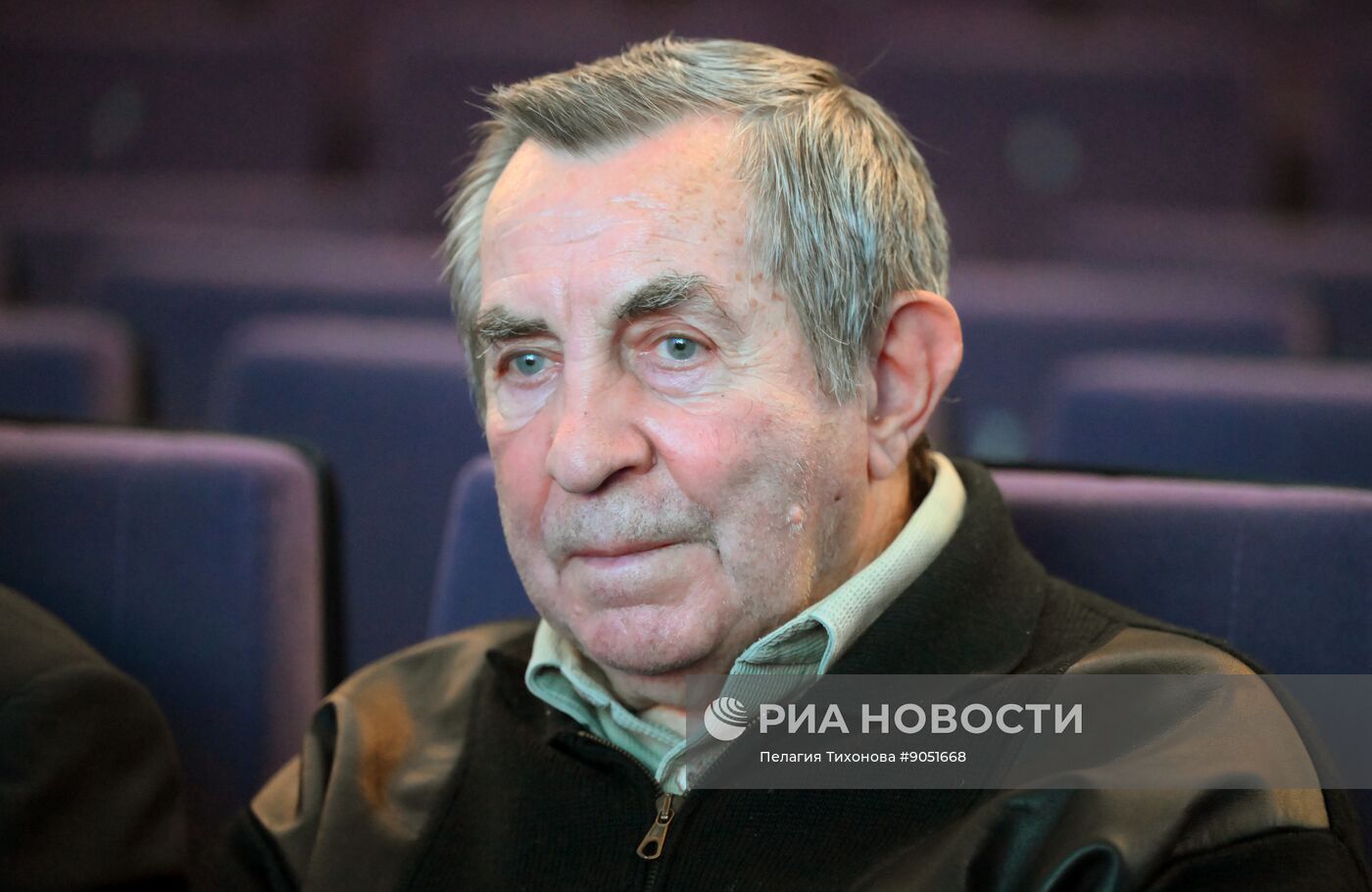 Презентация новой модели часов "Союз  Аполлон" с метеоритом 