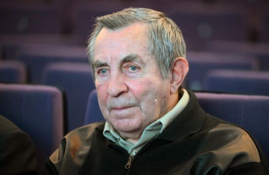 Презентация новой модели часов "Союз  Аполлон" с метеоритом 