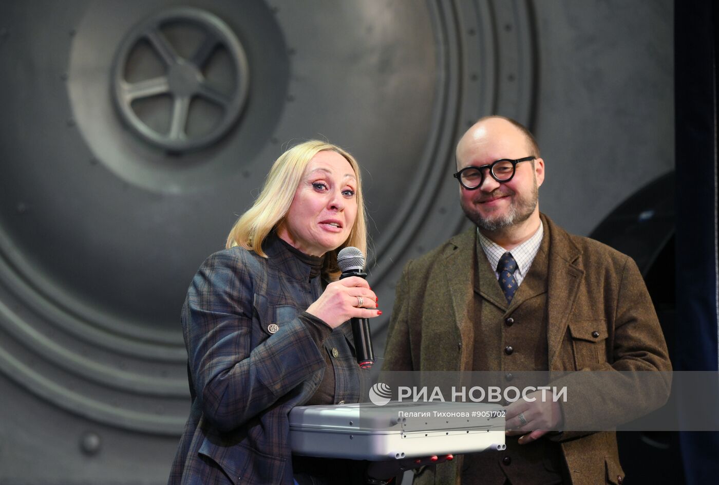 Презентация новой модели часов "Союз  Аполлон" с метеоритом 