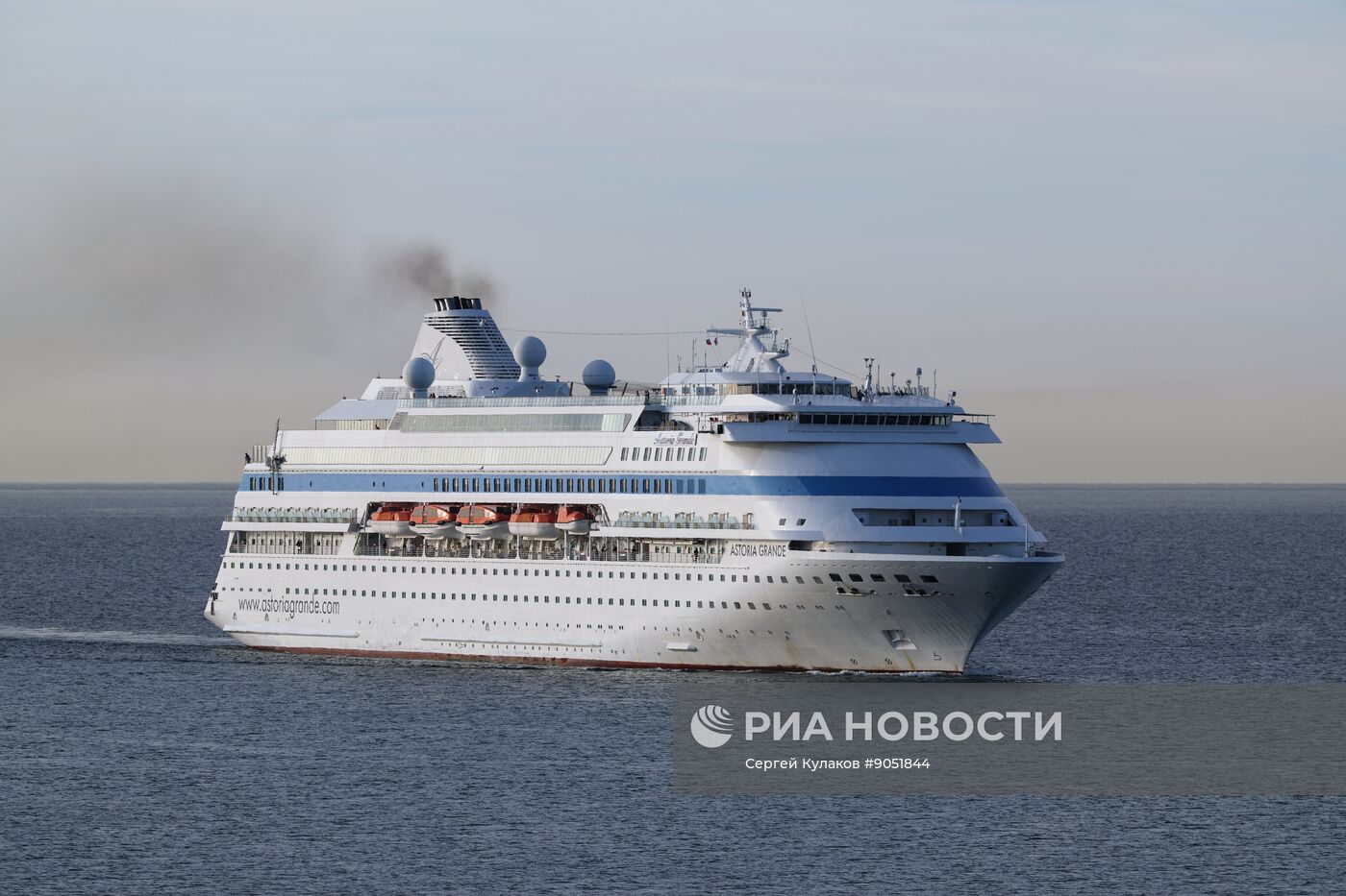 Прибытие круизного лайнера Astoria Grande в Сочи