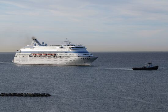 Прибытие круизного лайнера Astoria Grande в Сочи