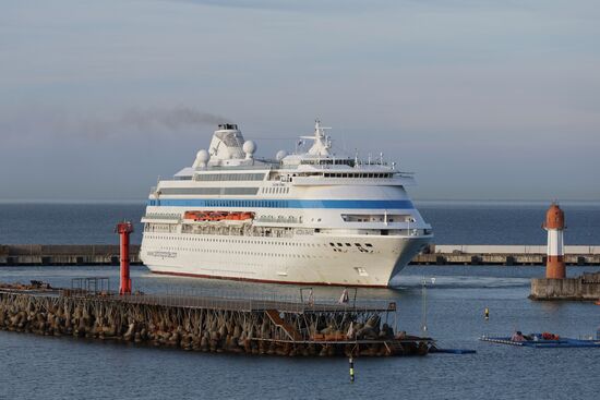 Прибытие круизного лайнера Astoria Grande в Сочи