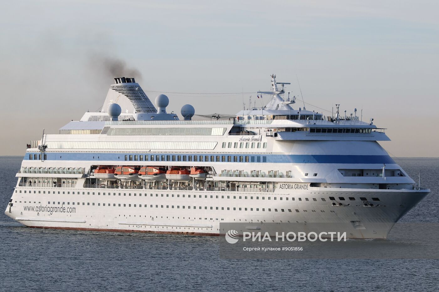 Прибытие круизного лайнера Astoria Grande в Сочи