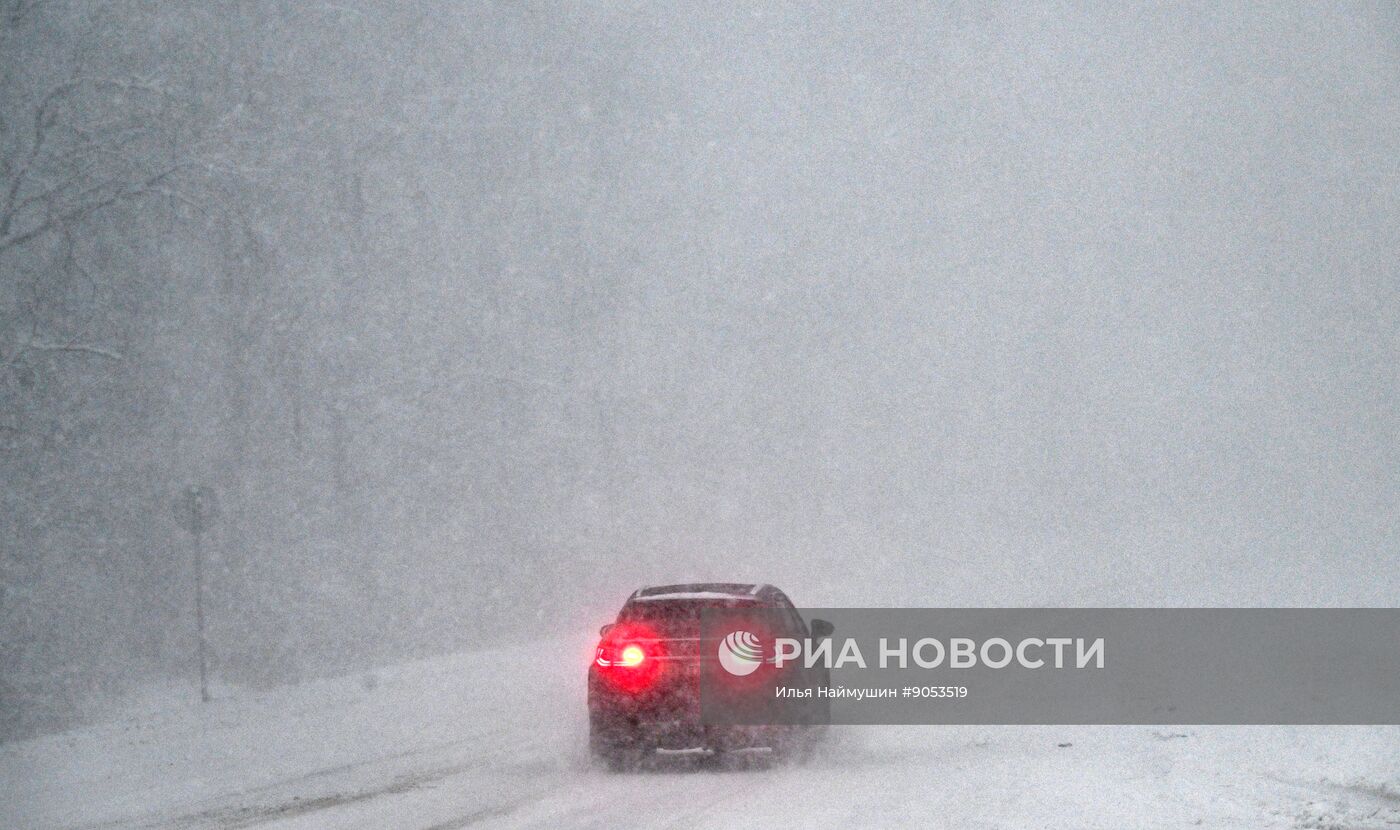 Последствия снегопада в регионах России