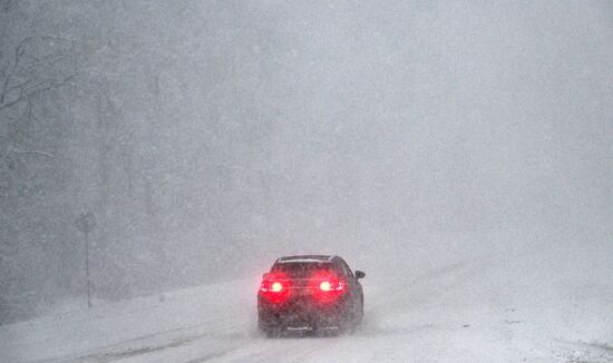 Последствия снегопада в регионах России