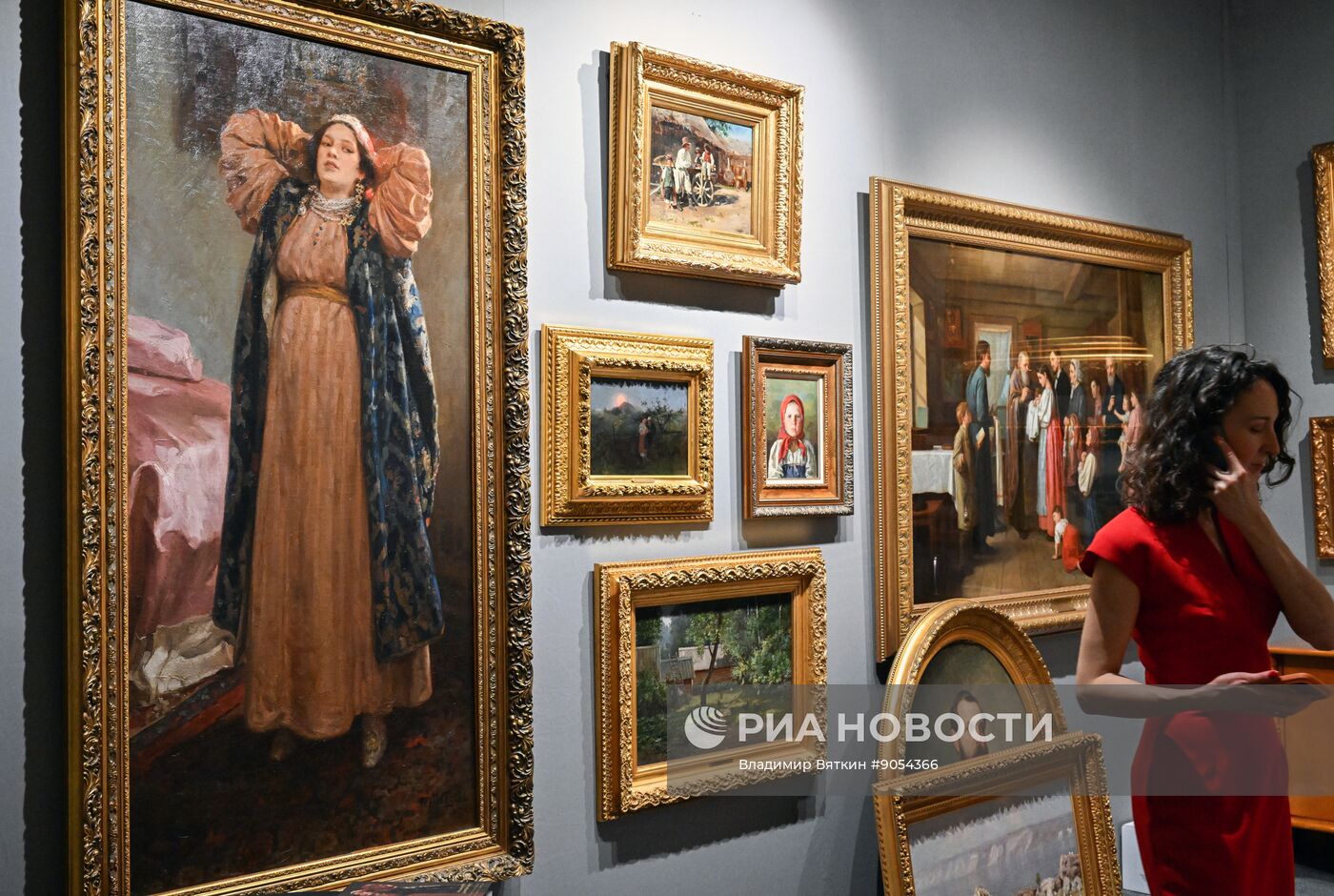 Ярмарка "Российский Антикварный Салон & Lifestyle Искусство интерьера" в Москве
