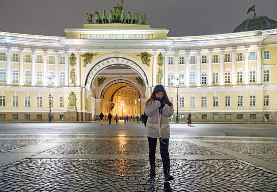 Фитнес-блогер дошла пешком из Москвы в Санкт-Петербург