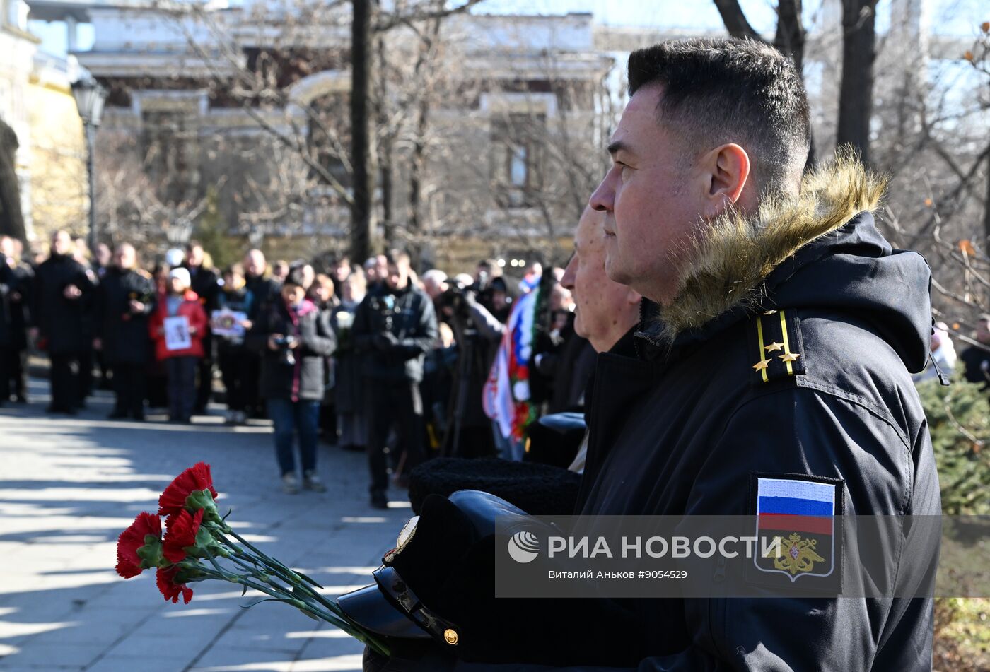 Открытие памятника морским пехотинцам во Владивостоке