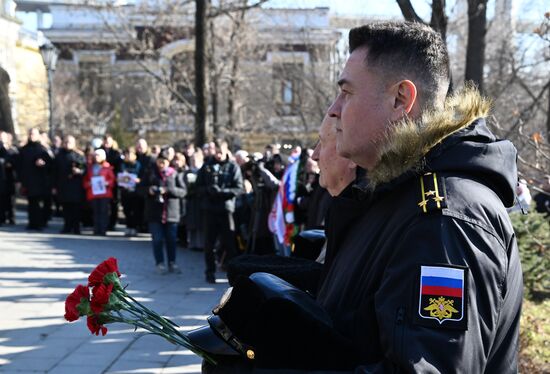 Открытие памятника морским пехотинцам во Владивостоке