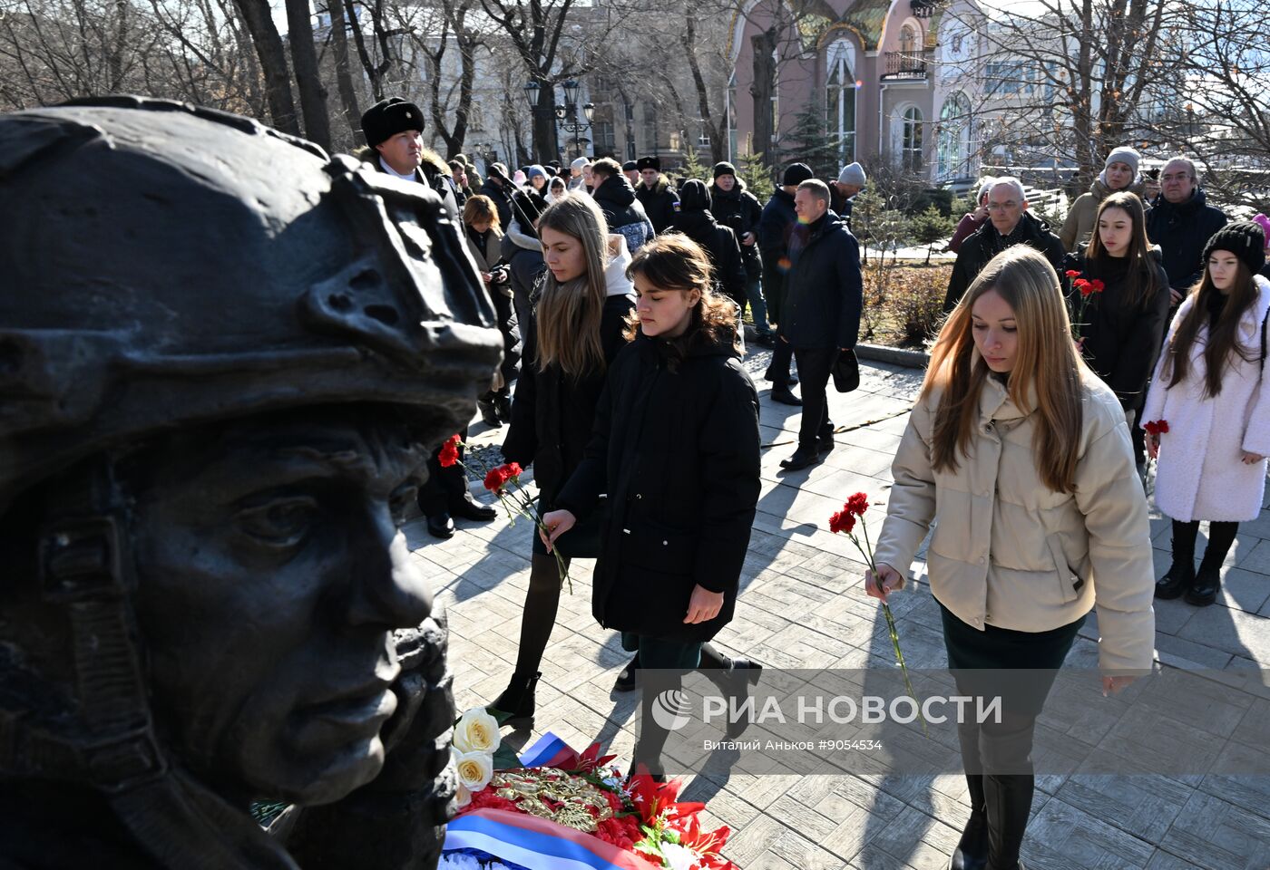 Открытие памятника морским пехотинцам во Владивостоке