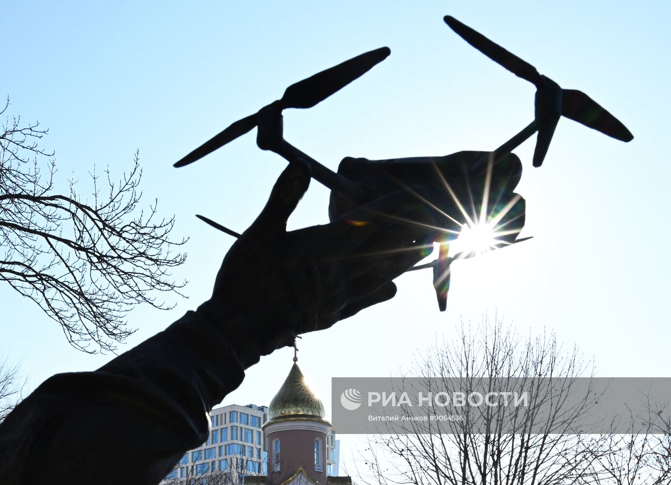 Открытие памятника морским пехотинцам во Владивостоке