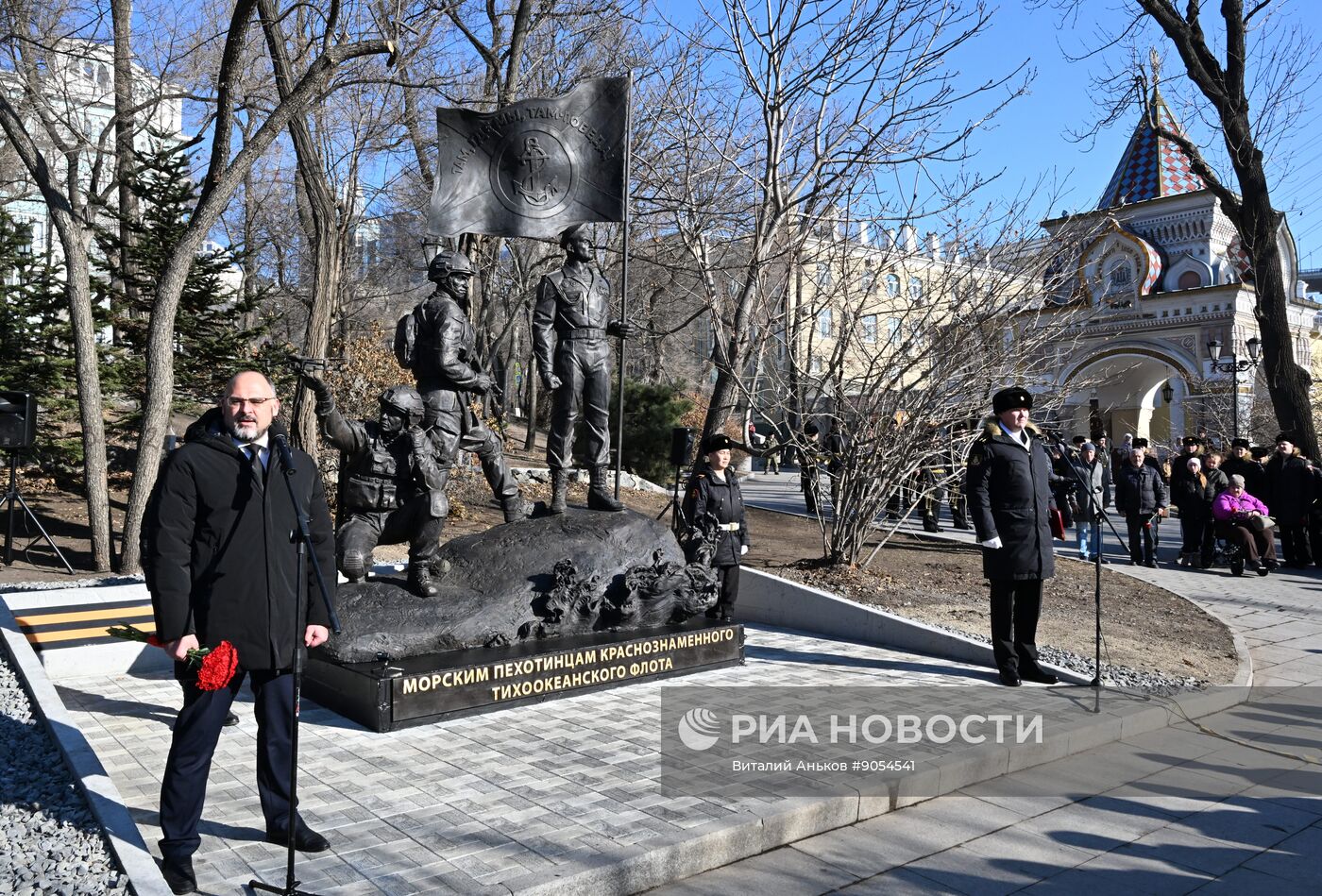 Открытие памятника морским пехотинцам во Владивостоке