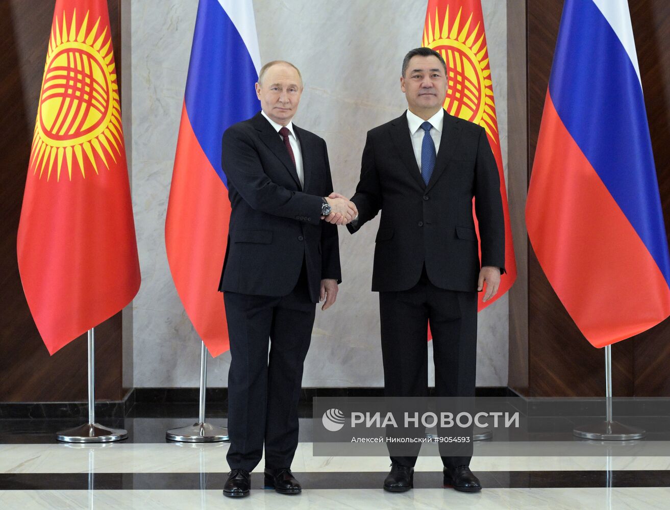 Государственный визит президента Владимира Путина в Киргизию. День второй