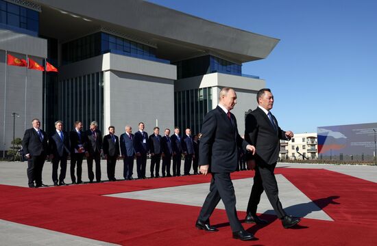 Государственный визит президента Владимира Путина в Киргизию. День второй