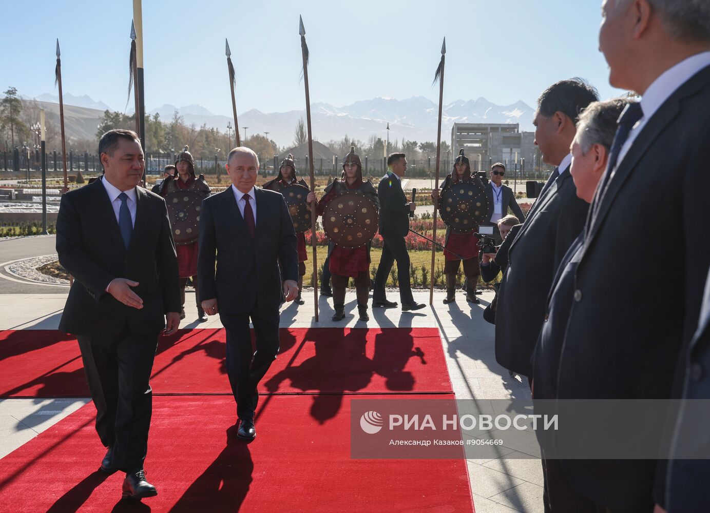 Государственный визит президента Владимира Путина в Киргизию. День второй