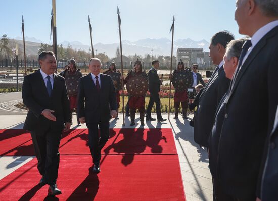 Государственный визит президента Владимира Путина в Киргизию. День второй