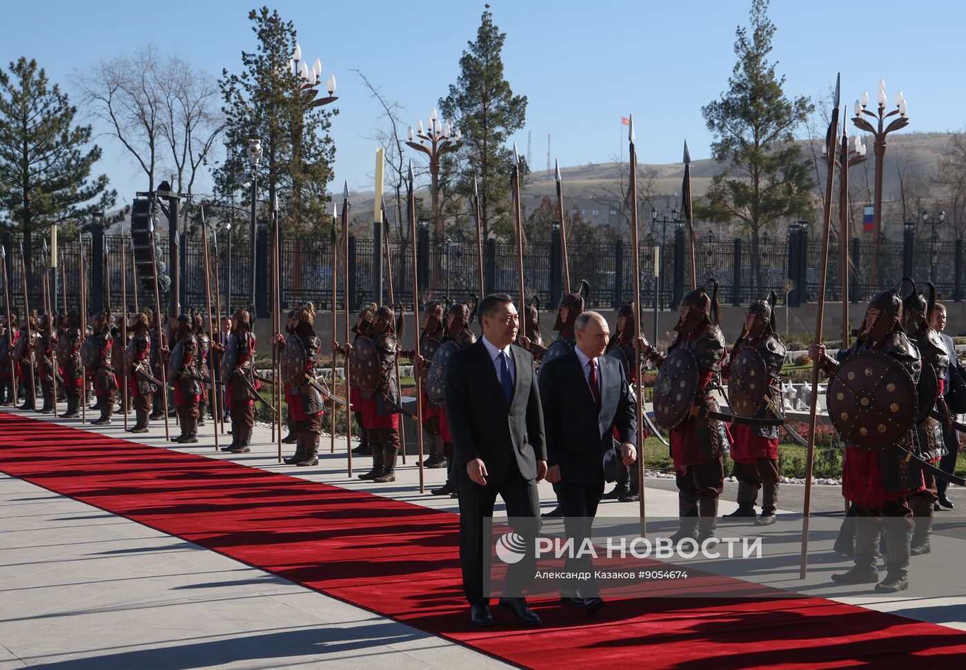 Государственный визит президента Владимира Путина в Киргизию. День второй