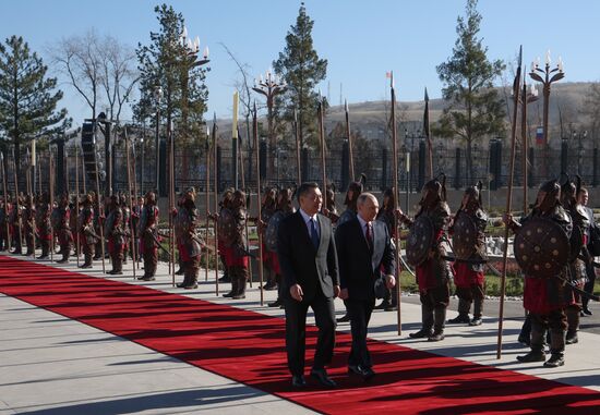 Государственный визит президента Владимира Путина в Киргизию. День второй