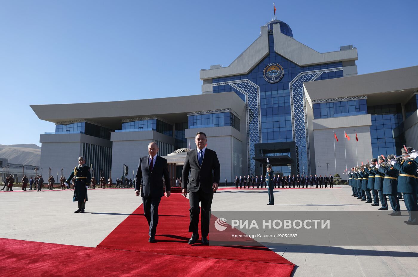 Государственный визит президента Владимира Путина в Киргизию. День второй