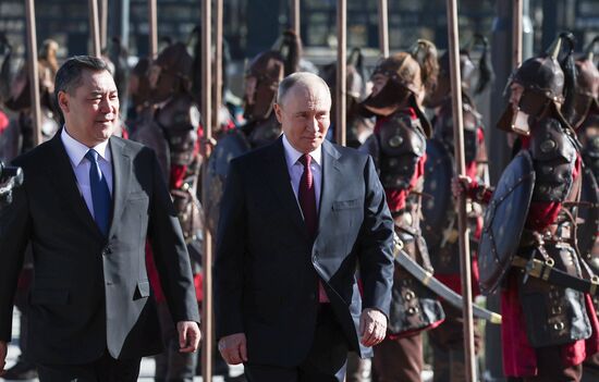 Государственный визит президента Владимира Путина в Киргизию. День второй