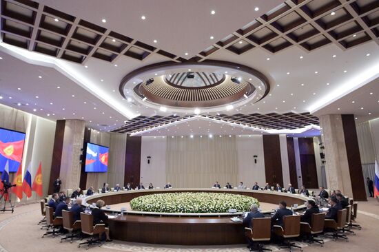 Государственный визит президента Владимира Путина в Киргизию. День второй