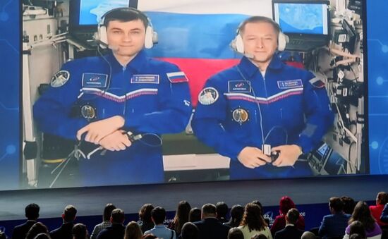 КМУ-2025. Интерактивная встреча с российскими космонавтами