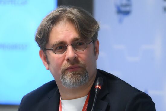 КМУ-2025. Искусственный интеллект: инструмент ученого или новый бустер научного прогресса?