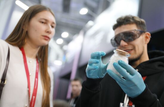 КМУ-2025. Работа конгресса
При использовании фото обязательно указание имени автора и источника Место: Россия, Федеральная территория "Сириус". Автор: Кристина Кормилицына. КМУ-2025. Работа конгресса