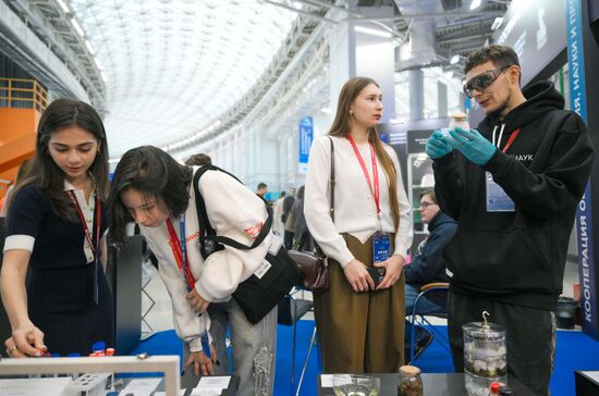 КМУ-2025. Работа конгресса
При использовании фото обязательно указание имени автора и источника Место: Россия, Федеральная территория "Сириус". Автор: Кристина Кормилицына. КМУ-2025. Работа конгресса