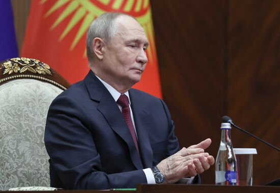 Государственный визит президента Владимира Путина в Киргизию. День второй