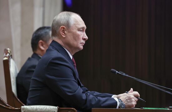 Государственный визит президента Владимира Путина в Киргизию. День второй