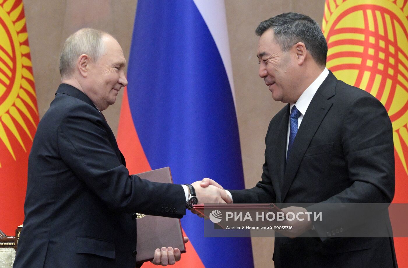 Государственный визит президента Владимира Путина в Киргизию. День второй