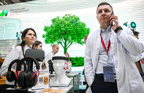 КМУ-2025. Работа конгресса
При использовании фото обязательно указание имени автора и источника Место: Россия, Федеральная территория "Сириус". Автор: Кирилл Зыков. КМУ-2025. Работа конгресса