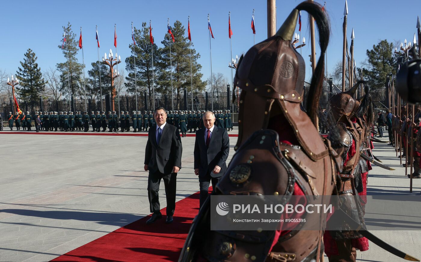 Государственный визит президента Владимира Путина в Киргизию. День второй