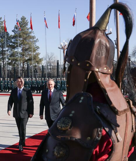 Государственный визит президента Владимира Путина в Киргизию. День второй