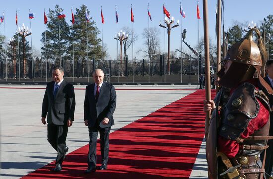 Государственный визит президента Владимира Путина в Киргизию. День второй