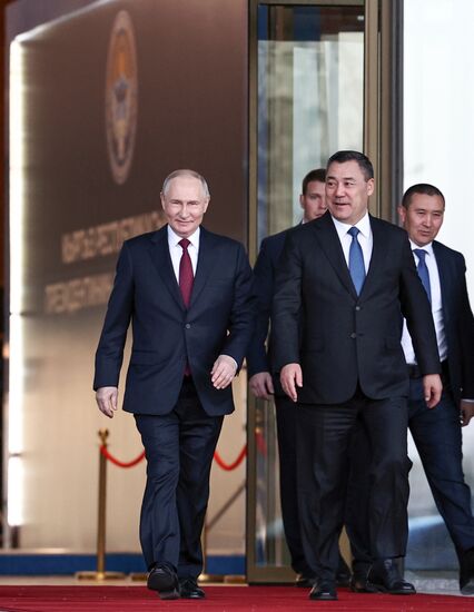 Государственный визит президента Владимира Путина в Киргизию. День второй