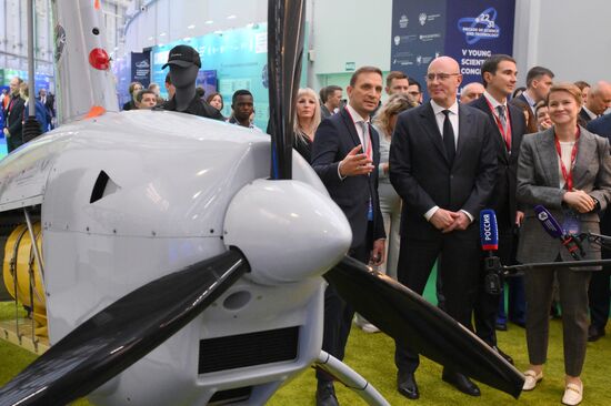 КМУ-2025. Осмотр выставки научных достижений