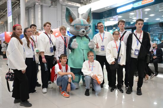 КМУ-2025. Работа конгресса
При использовании фото обязательно указание имени автора и источника Место: Россия, Федеральная территория "Сириус". Автор: Владимир Астапкович. КМУ-2025. Работа конгресса