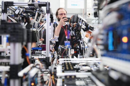 КМУ-2025. Работа конгресса
При использовании фото обязательно указание имени автора и источника Место: Россия, Федеральная территория "Сириус". Автор: Кристина Кормилицына. КМУ-2025. Работа конгресса