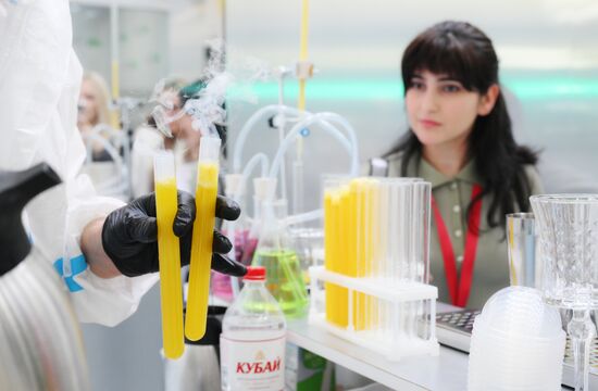 КМУ-2025. Работа конгресса
При использовании фото обязательно указание имени автора и источника Место: Россия, Федеральная территория "Сириус". Автор: Кристина Кормилицына. КМУ-2025. Работа конгресса