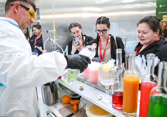 КМУ-2025. Работа конгресса
При использовании фото обязательно указание имени автора и источника Место: Россия, Федеральная территория "Сириус". Автор: Кирилл Зыков. КМУ-2025. Работа конгресса