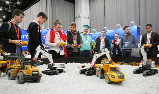 КМУ-2025. Работа конгресса
При использовании фото обязательно указание имени автора и источника Место: Россия, Федеральная территория "Сириус". Автор: Кристина Кормилицына. КМУ-2025. Работа конгресса