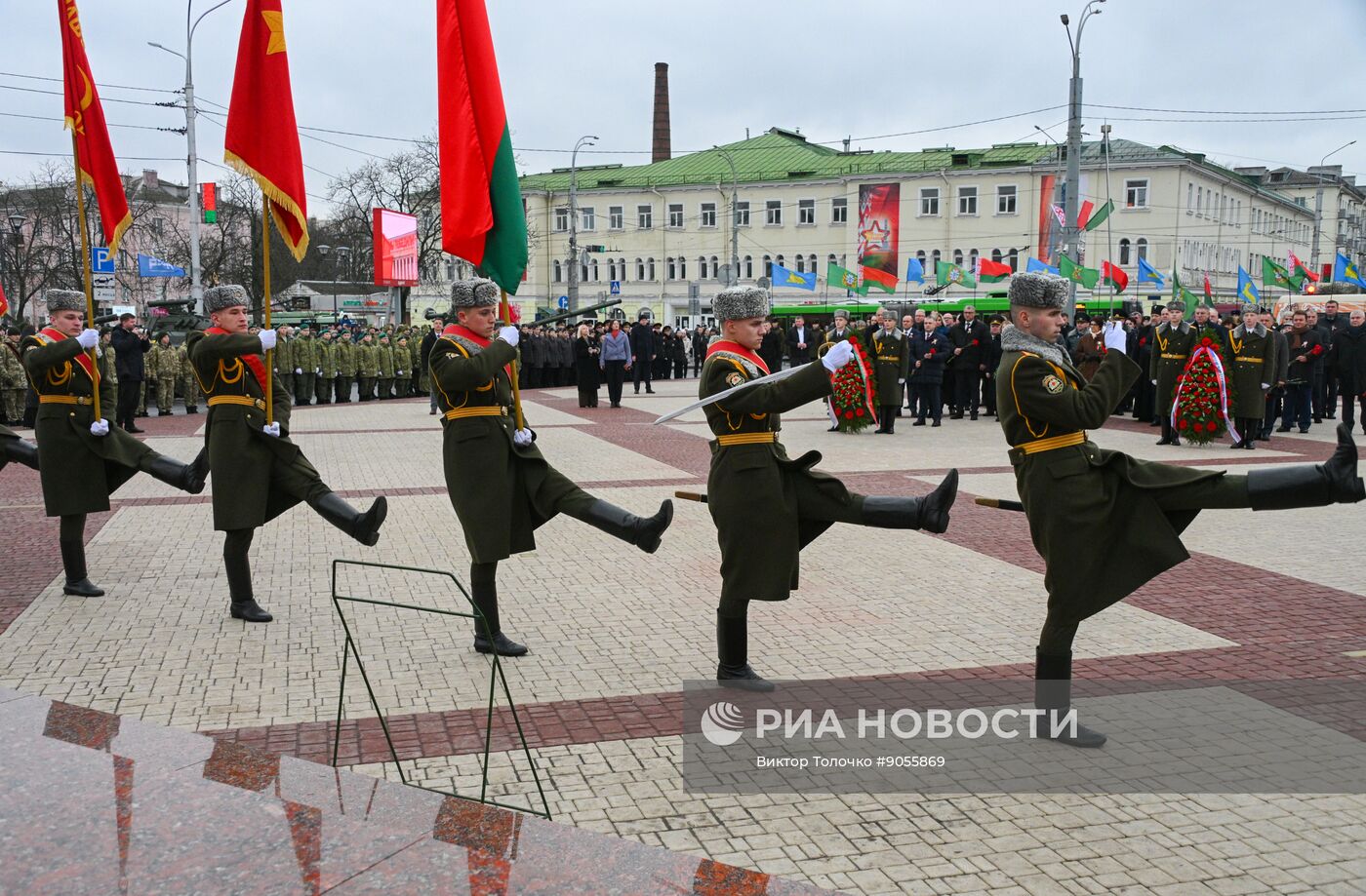 Открытие памятника маршалу Рокоссовскому в Гомеле