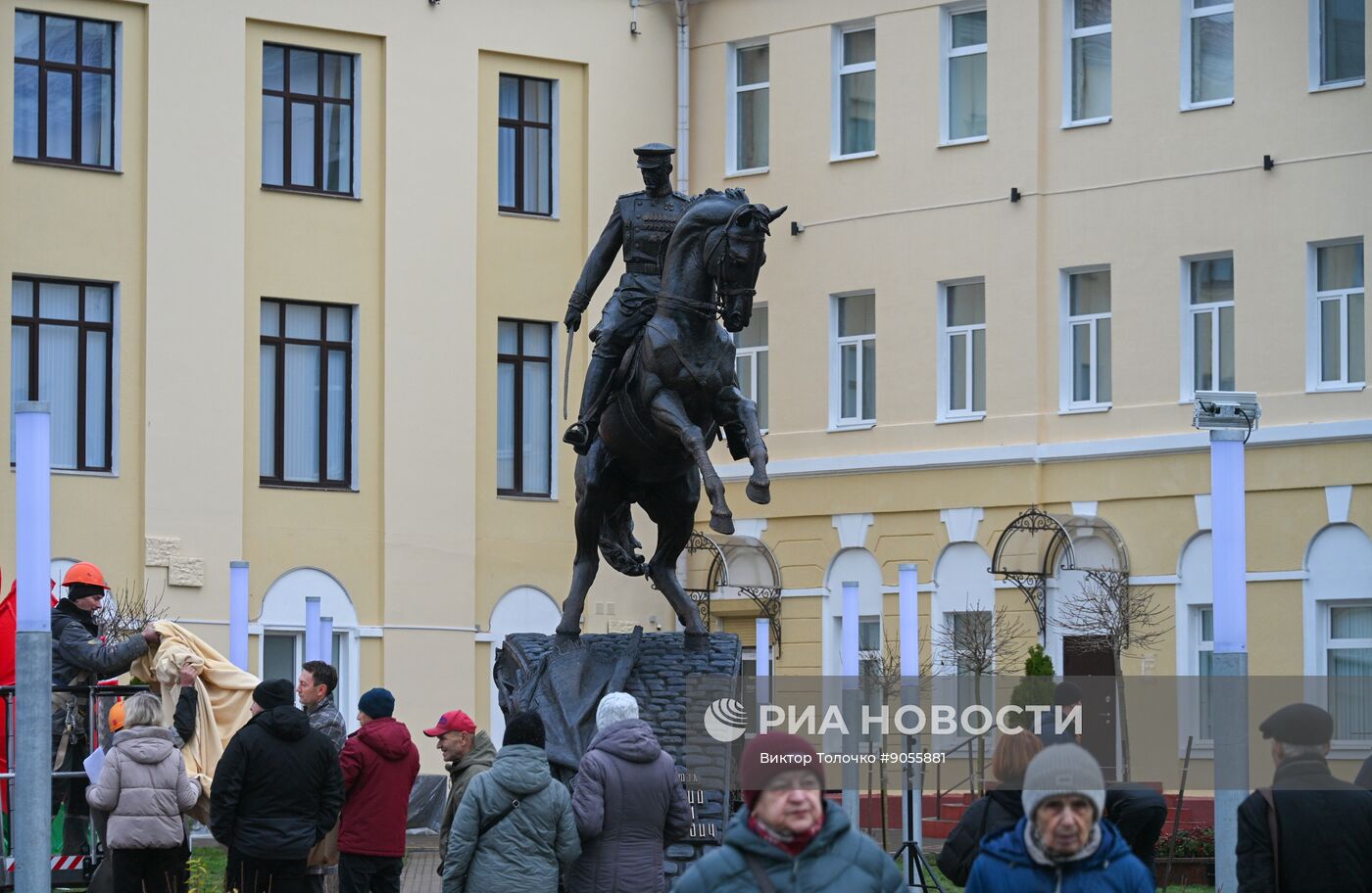 Открытие памятника маршалу Рокоссовскому в Гомеле