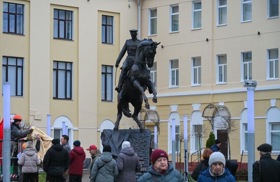 Открытие памятника маршалу Рокоссовскому в Гомеле