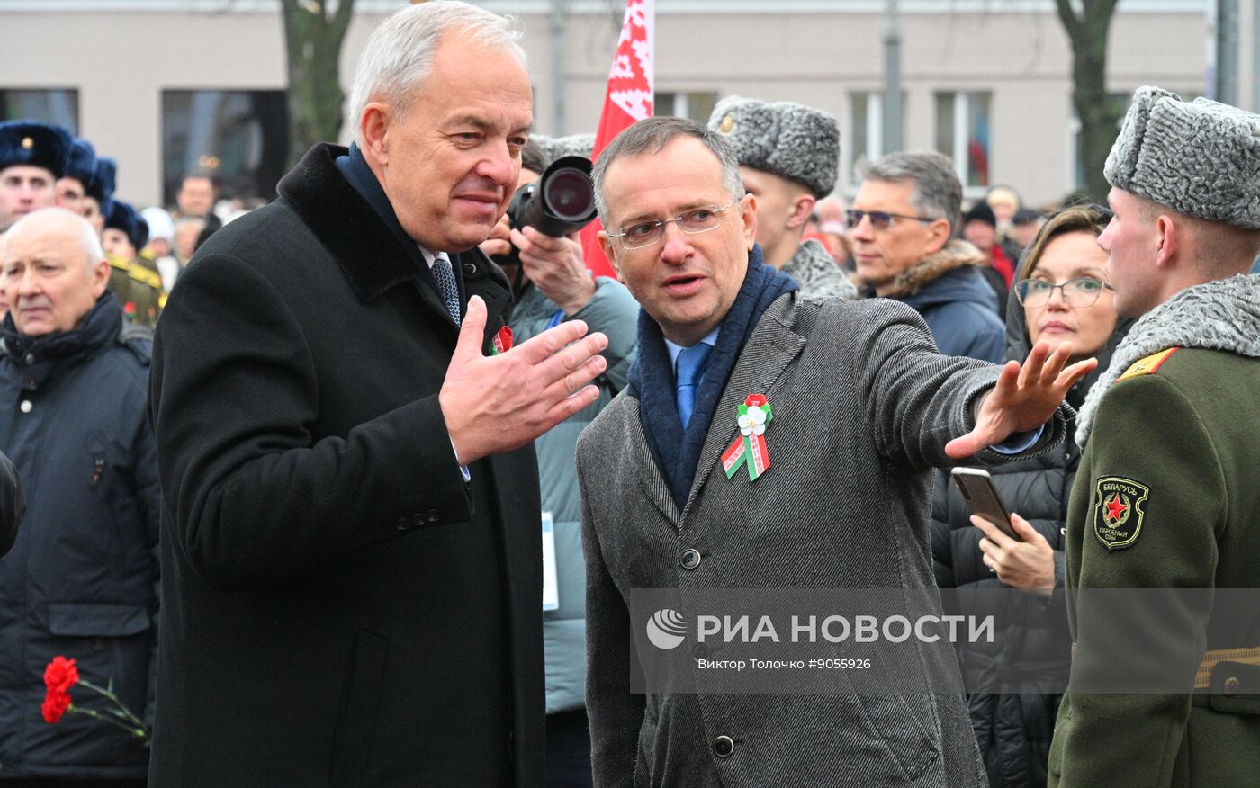 Открытие памятника маршалу Рокоссовскому в Гомеле