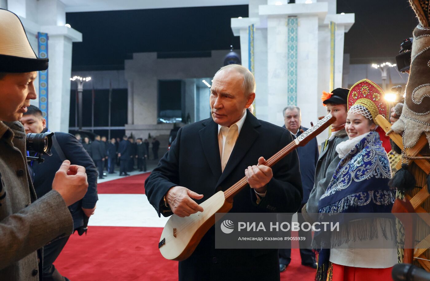 Государственный визит президента Владимира Путина в Киргизию. День второй