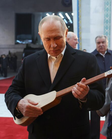 Государственный визит президента Владимира Путина в Киргизию. День второй